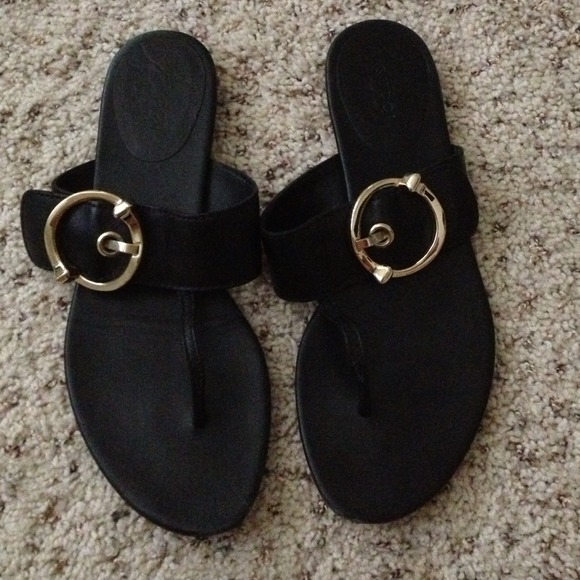 Gucci black flats