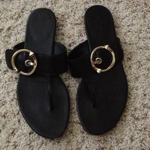 Gucci black flats