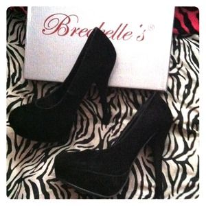 Breckelles Angie-31 Black Women Platform Pumps.