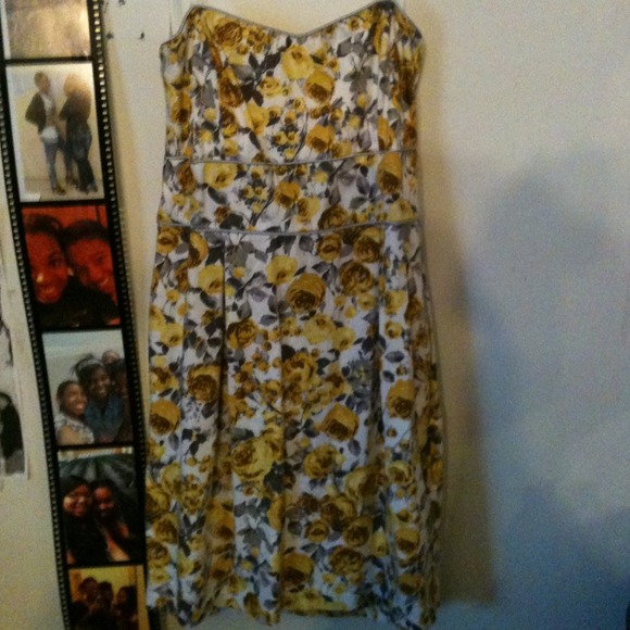 JCPenny floral print strapless dress - Picture 2 of 4