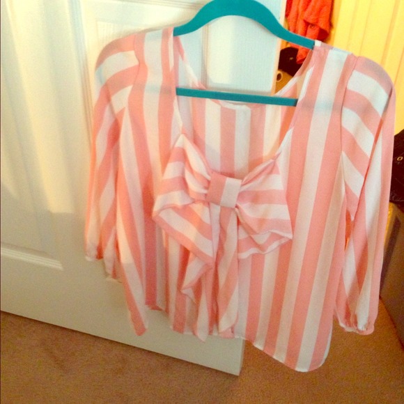 SOLD!!!New without tag! Striped bow-back blouse!