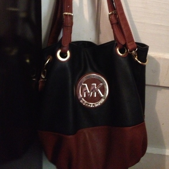 Michael Korrs purse