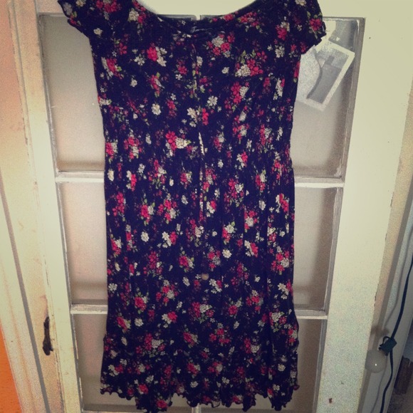 🚫SOLD🚫Forever 21 strapless floral dress