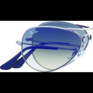 Ray ban aviators. ✋SOLD