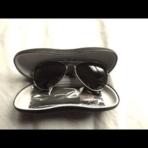 FINAL PRICE! BRAND NEW RAY BAN POLARIZED AVIATORS