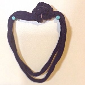 Strip Tees: Non-Slip Headband