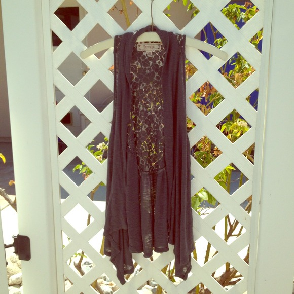 SMALL GREY DECREE VEST W/ LACE BACK