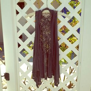 SMALL GREY DECREE VEST W/ LACE BACK