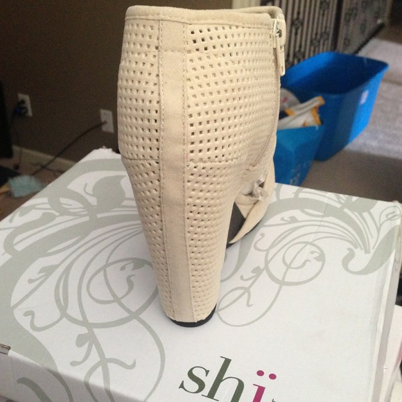 Wedges - Picture 2 of 3