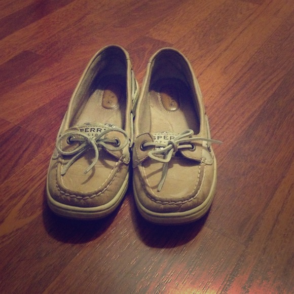 Low cut sperry top-siders w/ sequin cheetah print