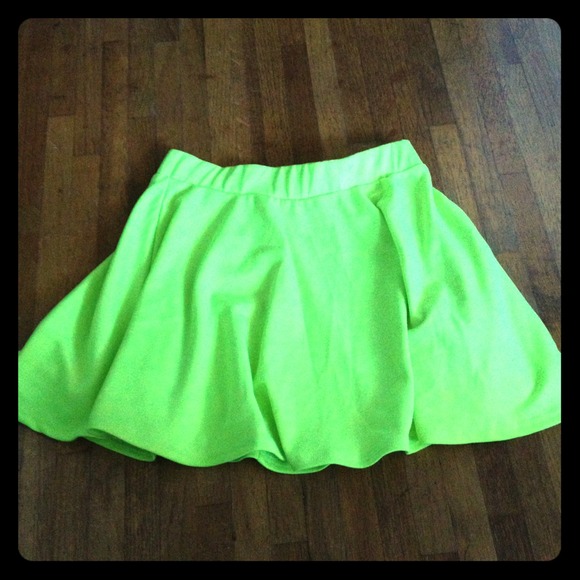 🚫TRADED🚫kirra neon yellow high waisted skirt