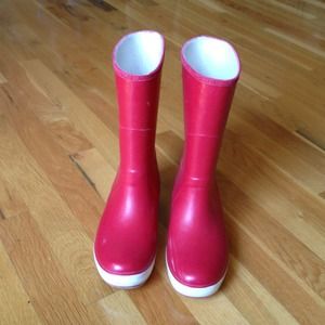 💢💢TRADED💢💢Sperry rain boots & DKNY vest