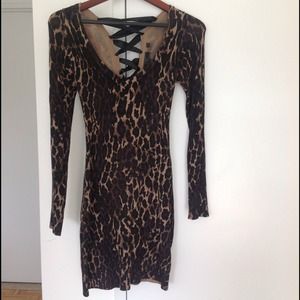 💥SALE💥Guess Sweater Lace-up open back dress