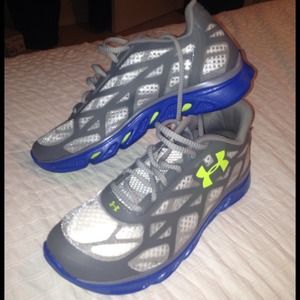 *Bundle* RESERVED Under Armour Running Shoes