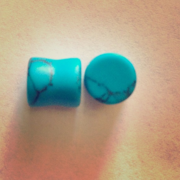 0 gauge beautiful turquoise plugs