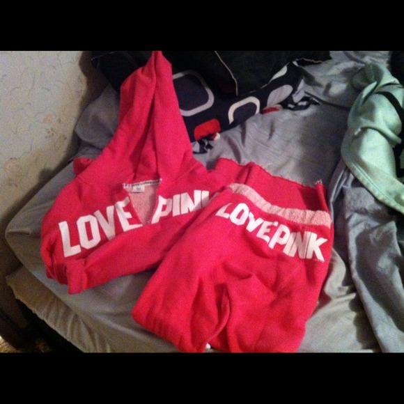 ✋TRADED✋✋VS boyfriend Hoodie n SweatsSz SMALL