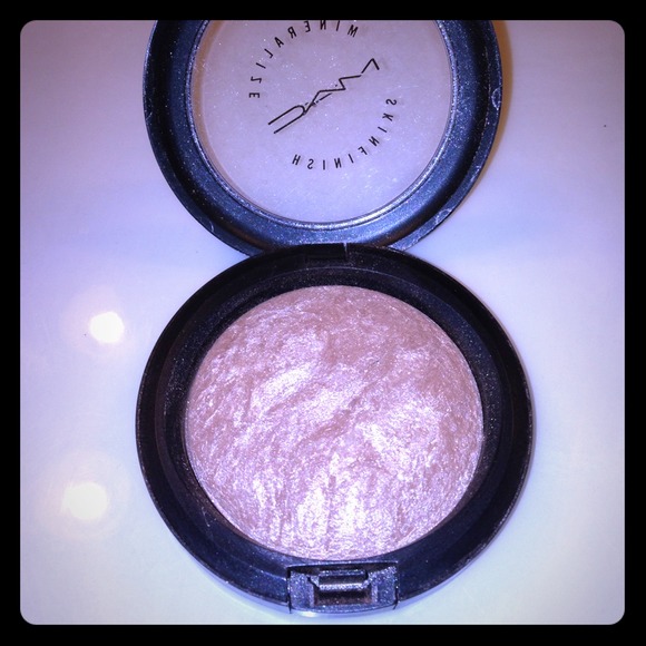 ❌SOLD❌ 🎀MAC🎀 Soft & gentle bronzer
