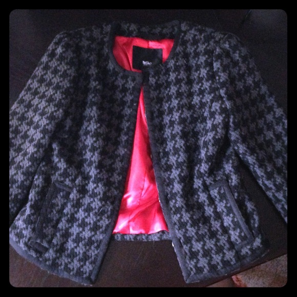 NWT Houndstooth Blazer size Medium.