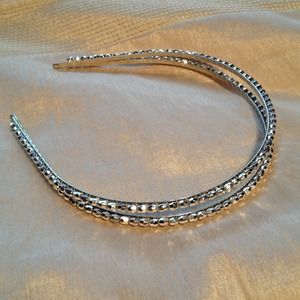 🔴SOLD🔴Silver beaded head band