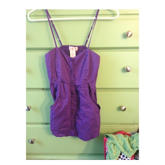 Purple tanktop with pockets
