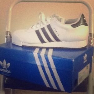 White / Black Samoas