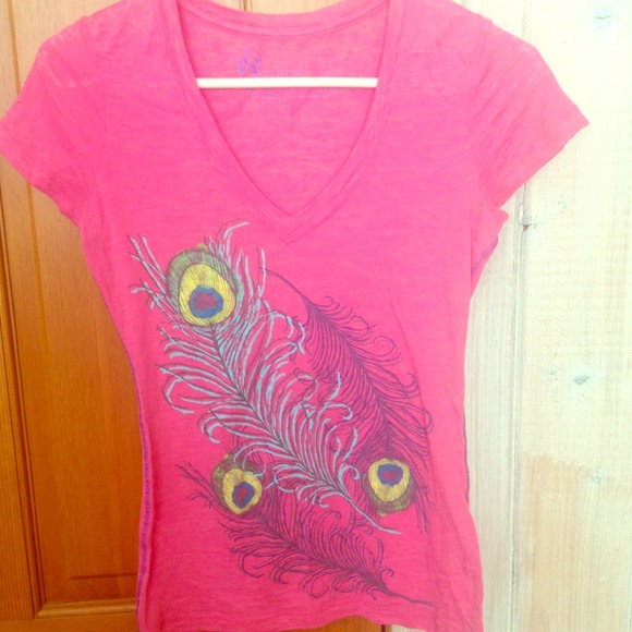 Pink peacock feather v-neck