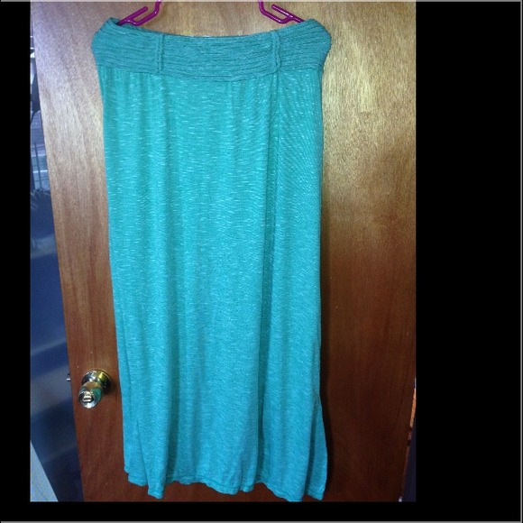 Max studio maxi skirt