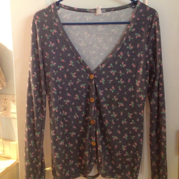 Flower sweater