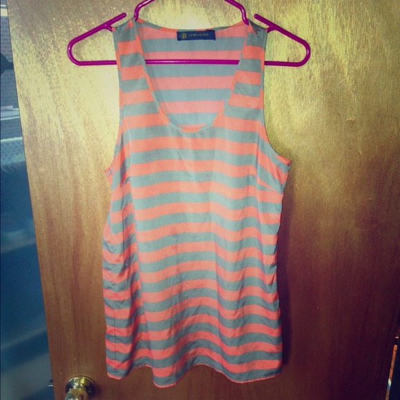 💢Hold💢 Orange and grey stripped shirt