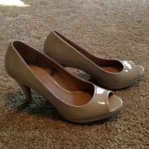 Merona Nude peep-toe heels