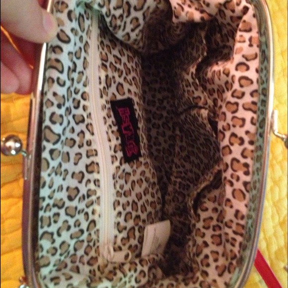 Purse bundle! - Picture 2 of 3