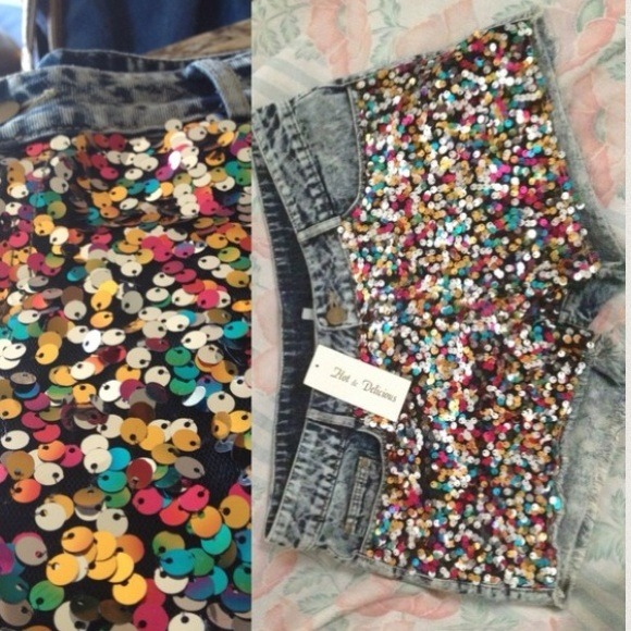 High waisted acid wash sequence shorts - Picture 2 of 3