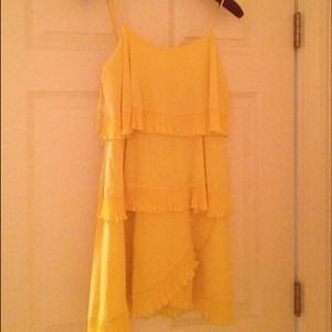 BCBGMaxAzria Dresses - ๐HP!๐ BCBG Max Azria Yellow Silk Tiered Dress BCBGMaxAzria Dresses - ๐HP!๐ BCBG Max Azria Yellow Silk Tiered Dress