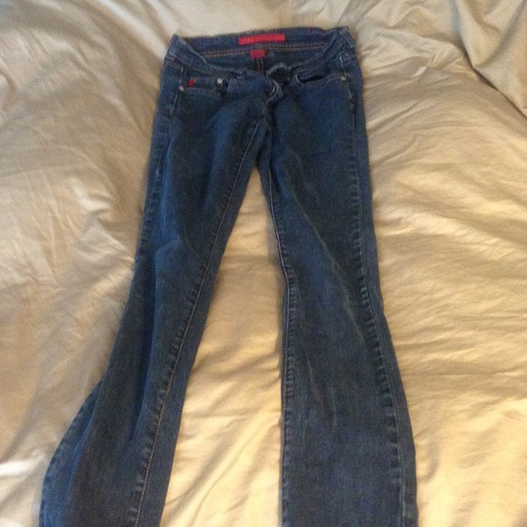 Skinny blue jeans