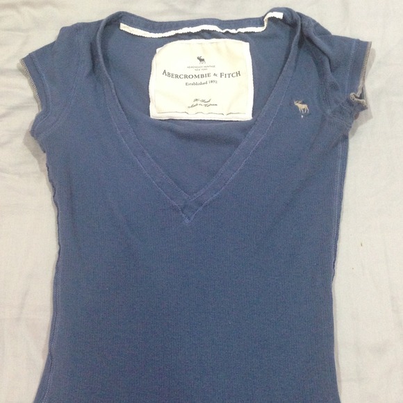 Abercrombie and Fitch tee