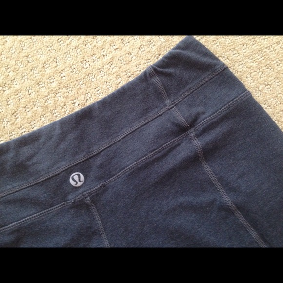 lululemon athletica Pants - 🎈Reduced🎈Lulu lemon charcoal grey pants Sz 4