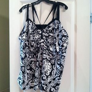 Lane Bryant silky tank w/two sets of unique straps