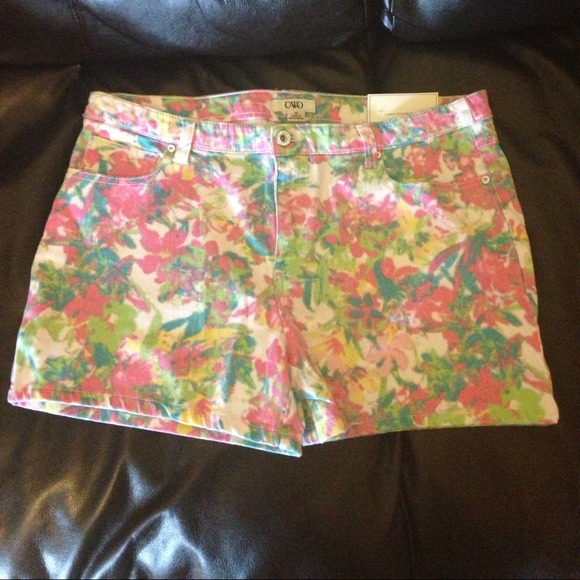 💕Multi colored shorts💕