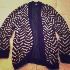 Zigzag Black & White Chunky Knit Cardigan