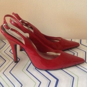 Delicious red pumps!