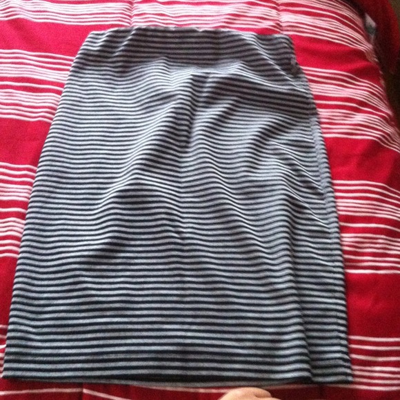 Target gray striped pencil skirt