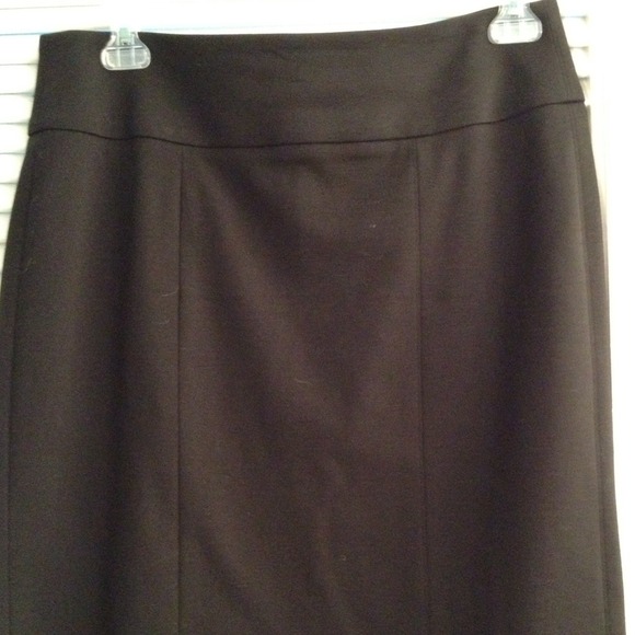 Bundled Downtown skirt, pearly & silk tunic