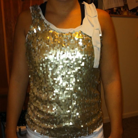 Golden sequined dressy tank