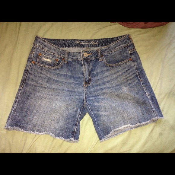 💢Hold💢 American Eagle shorts