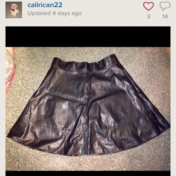 🔴SOLD🔴 Black leather skater skirt !