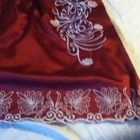 Strapless embroided dress - Picture 2 of 3