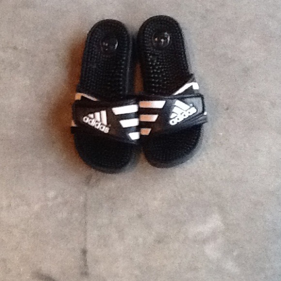 Adidas like brand new❤✨