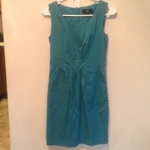 Casual teal dress with pockets!