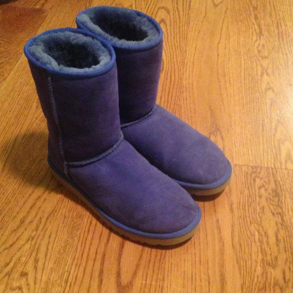 Classic short blue uggs