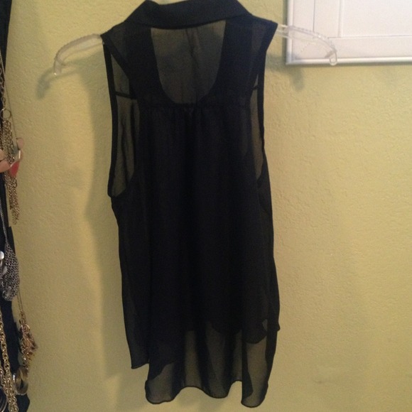 Top - Picture 2 of 2